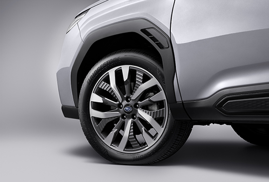 19-inch Aluminium-alloy Wheels<sup>*4</sup>